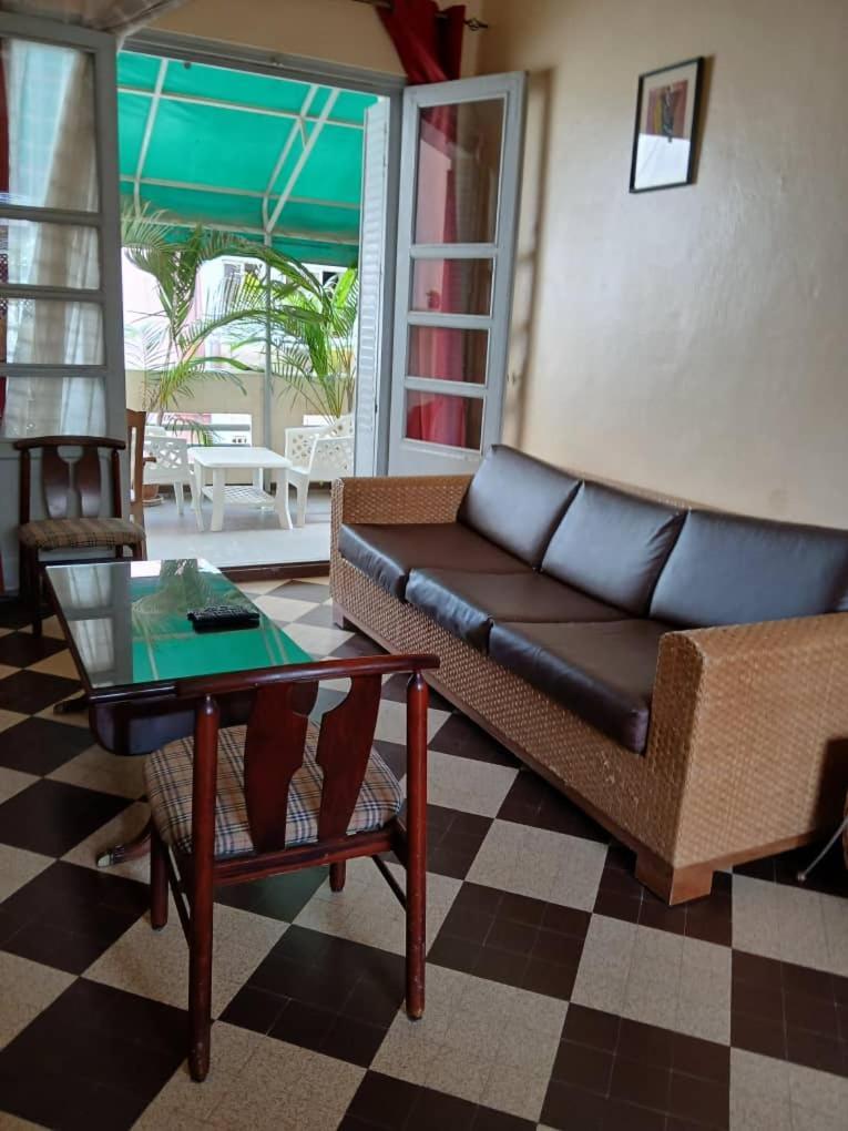 Appartement Sympathique Jules Ferry. Дакар Екстер'єр фото